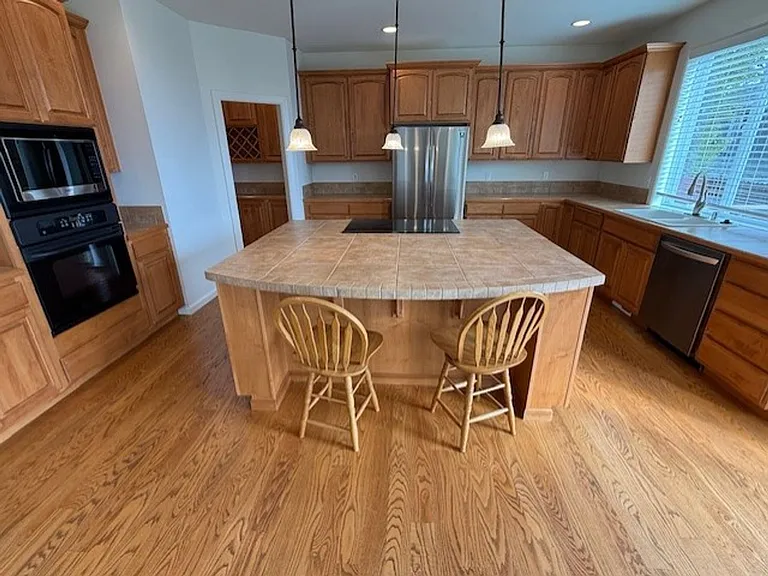 11543 NE Skyward Loop — Photo 9