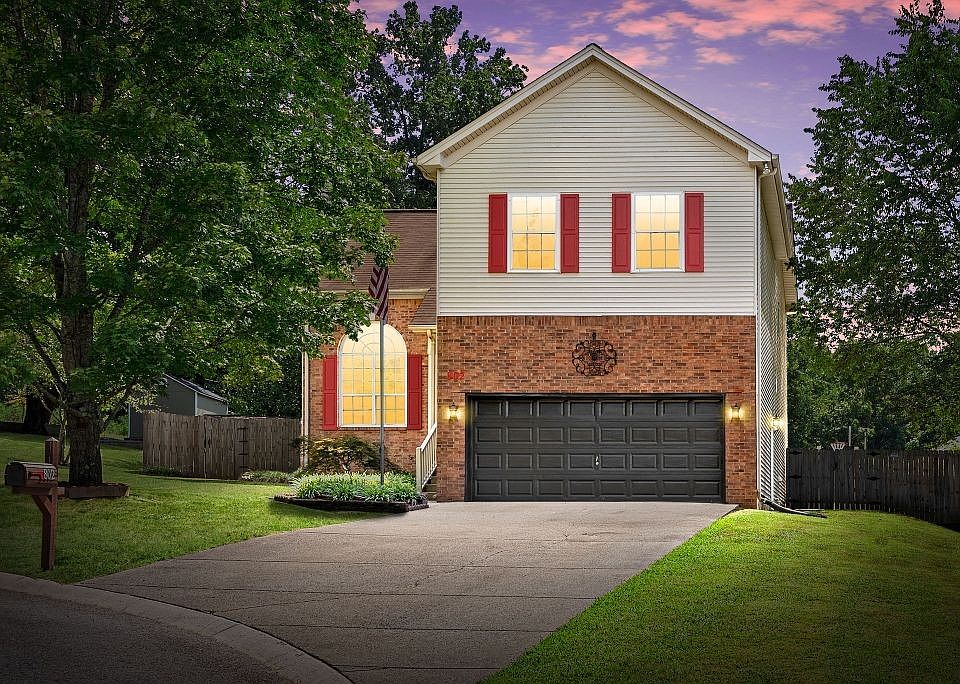 1st image of 802 Crystal Ct