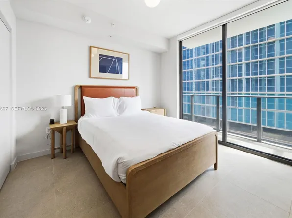 11 NE 6th St #1802, Miami, FL 33132
