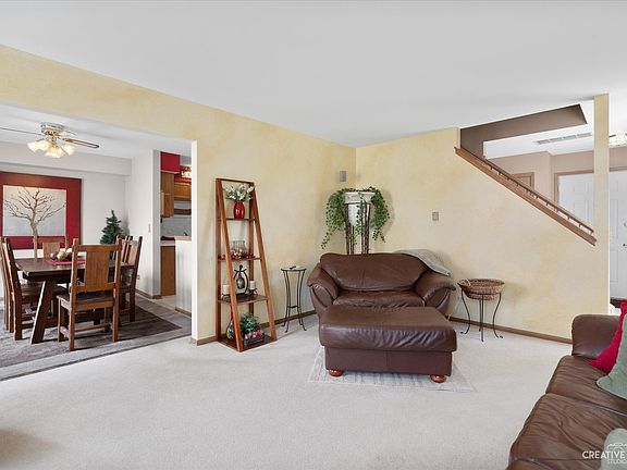 3rd image of 1476 S Pembroke Dr
