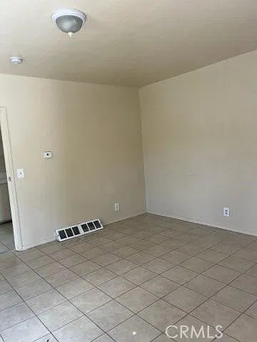 1 bed, 500 sqft, $1,500 — Photo 4