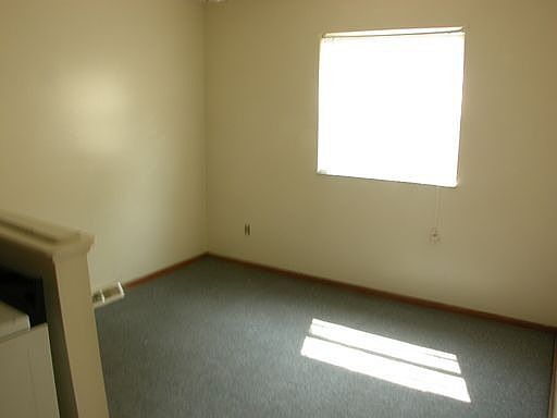 3rd image of 1460 Worthington St APT A