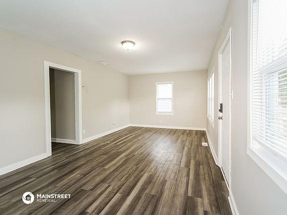 4th image of 1130 N Livingston Ave