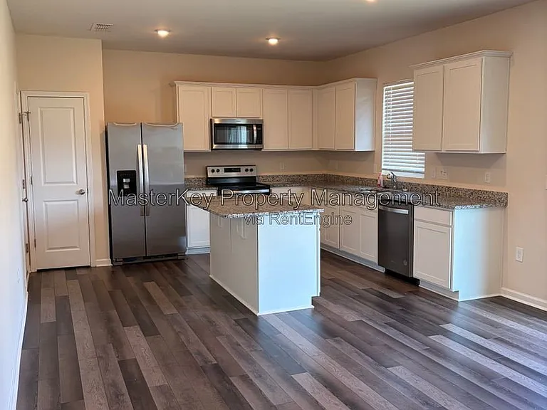 3537 Polygon Pl — Photo 2