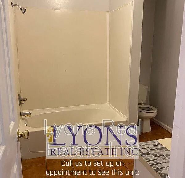1100 S Gordon Ave #D — Photo 7