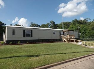 3823 Creekwood Cir, Longview, TX 75602