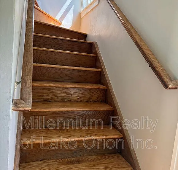 57 E Beverly Ave — Photo 5