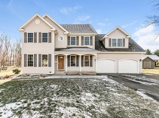 17 Grimes Rd, Rocky Hill, CT 06067