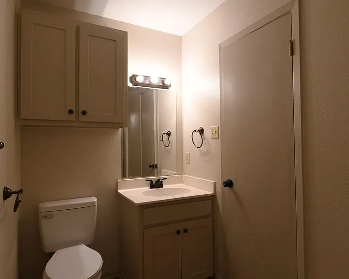 710 Kelli — Photo 19