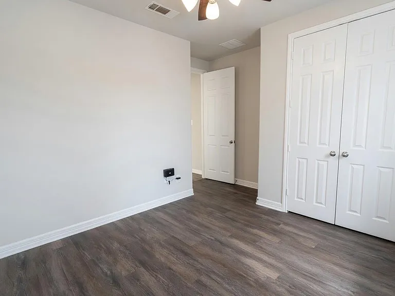 24319 Salts Mill Dr — Photo 15