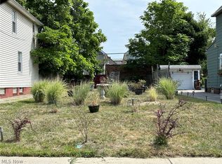 963 Evangeline Rd, Cleveland, OH 44110