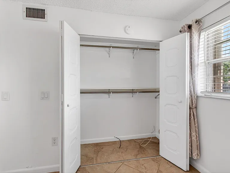 600 SW 2nd Ave #240 — Photo 20