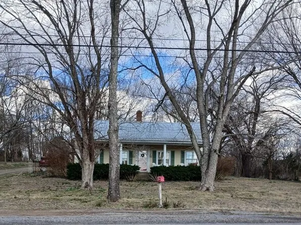 3376 Bowling Green Rd, Scottsville, KY 42164