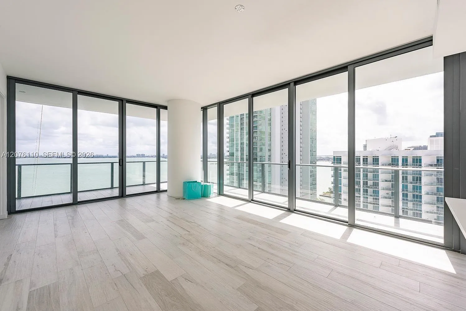 Gran Paraiso Condo — Photo 4