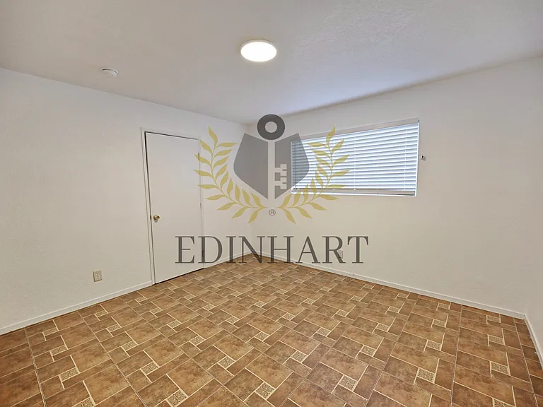 2303 S Poppy Ave #101 — Photo 26