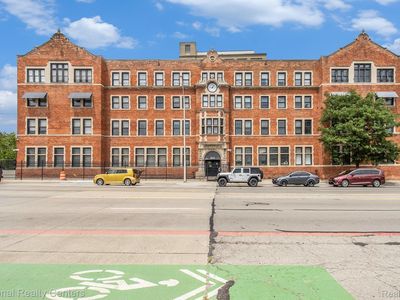6533 E Jefferson Ave APT 323, Detroit, MI, 48207