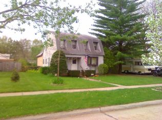 516 Parkland Blvd, Clawson, MI 48017