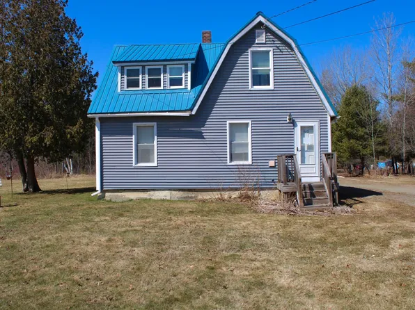 60 Penobscot Avenue, Howland, ME 04448