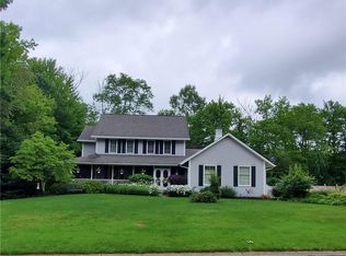 519 Shadow Oaks Dr, Meadville, PA 16335