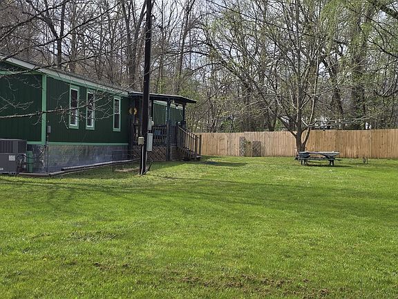 2nd image of 1935 Garrett Rd
