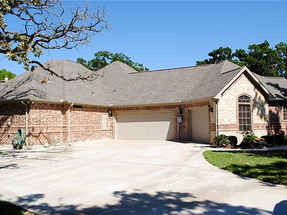 4th image of 3055 Greenwood Cir