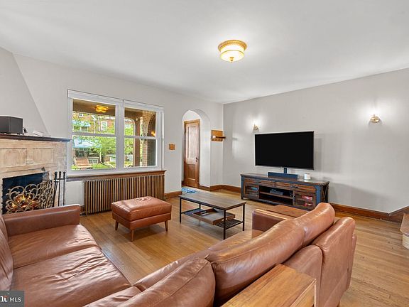 5th image of 5010 3rd St NW
