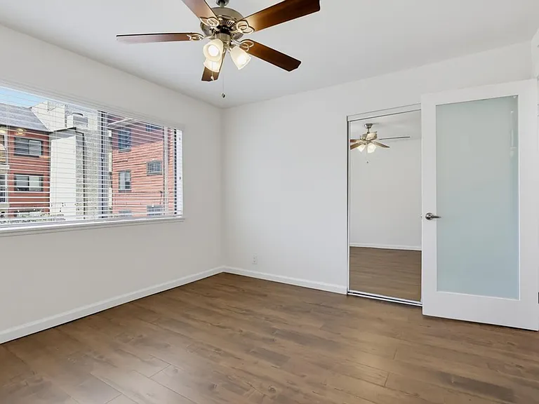 524 Venice Way — Photo 10