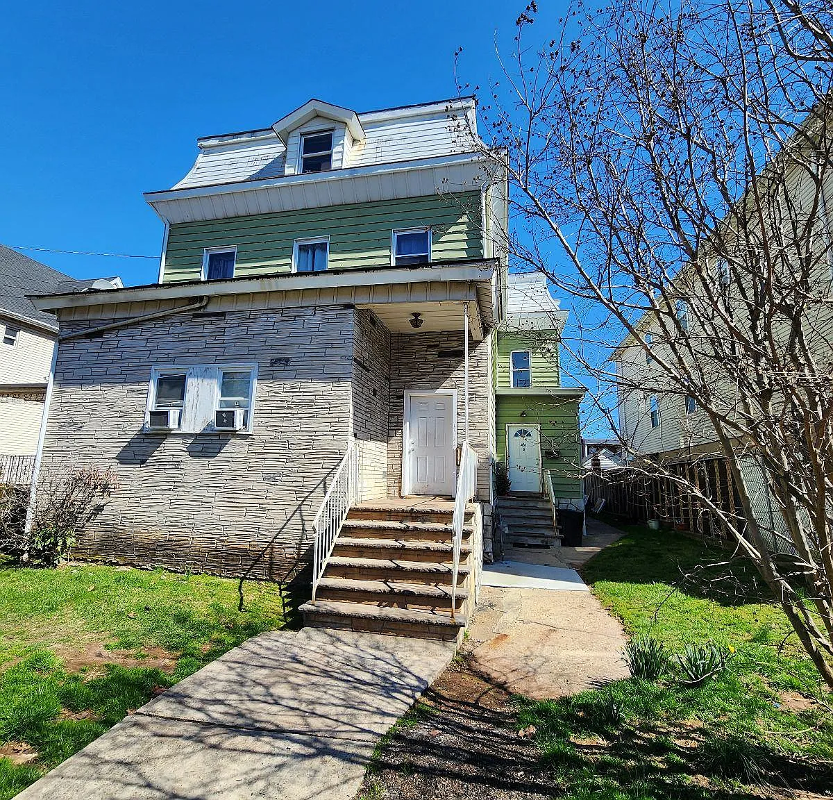 2 bed, $2,200 — Photo 1