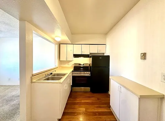 Santa Cruz Apartments - Studios, 1 Bedroom and 2 Bedrooms with Pool! — Photo 3