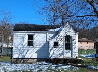 17 Cherry St, Wheatland, PA