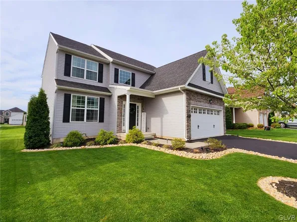 698 Mulberry Dr, Nazareth, PA 18064