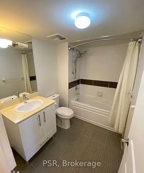 19 Anndale Dr #Townhouse 6 — Photo 10