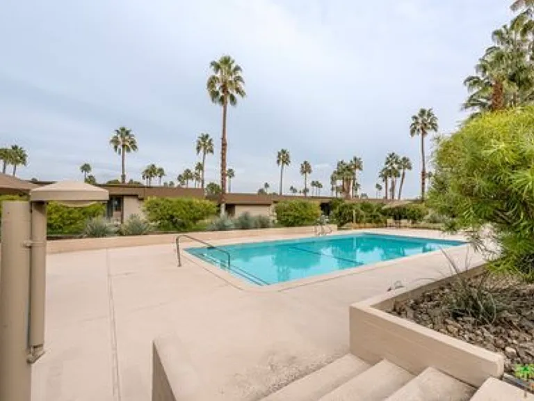 464 E San Jose Rd — Photo 25