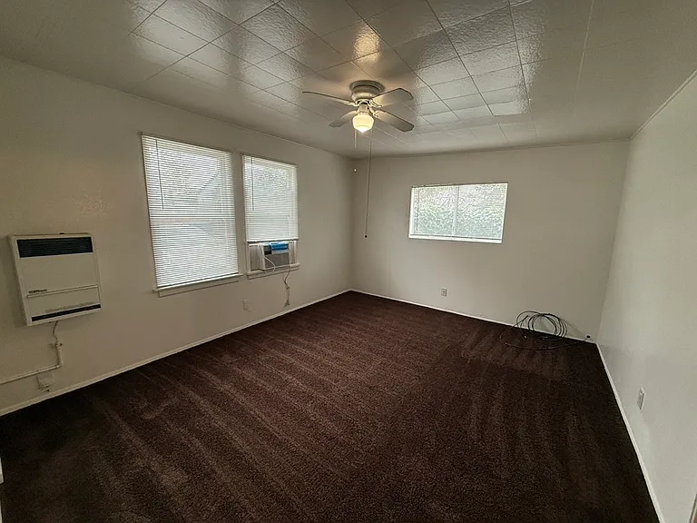 2736 Date St #B — Photo 5