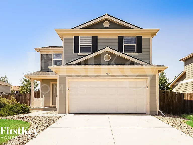 783 Willow Dr — Photo 1