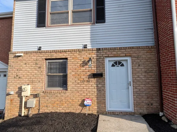 13 Cornbury Ct, Owings Mills, MD 21117