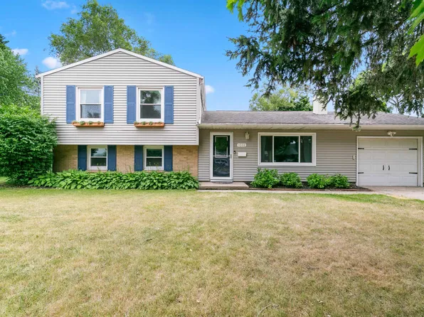 1332 North Dr, Mount Pleasant, MI 48858