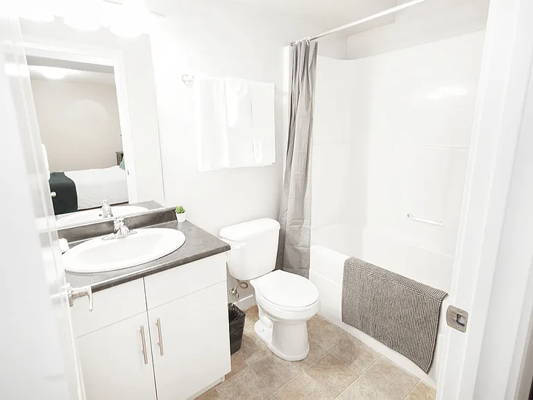 100 Southview Cres #1401 — Photo 55