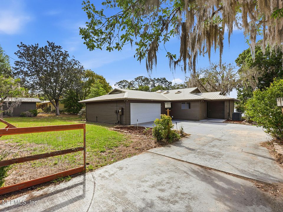 1st image of 125 TWIN LAKE GROVE Drive