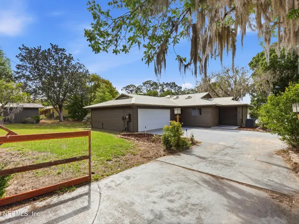 125 TWIN LAKE GROVE Drive, Interlachen, FL 32148