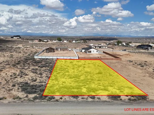 849 9th St NE, Rio Rancho, NM 87144