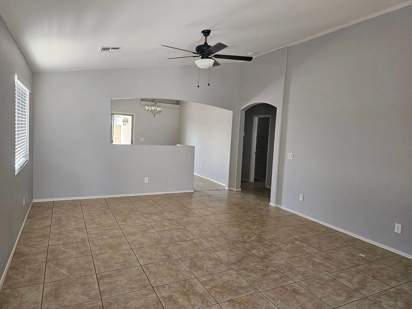 19042 N Toledo: Maricopa — Photo 2