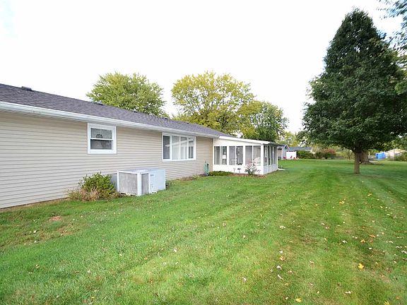 4th image of 305 W Annie Dr