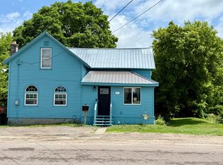 47 Amsden St, Malone, NY 12953