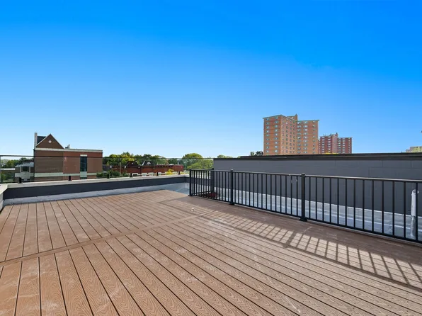 3902 S Lake Park Ave #3, Chicago, IL 60653