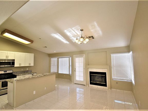 5th image of 1888 Kiwi Grove Ct