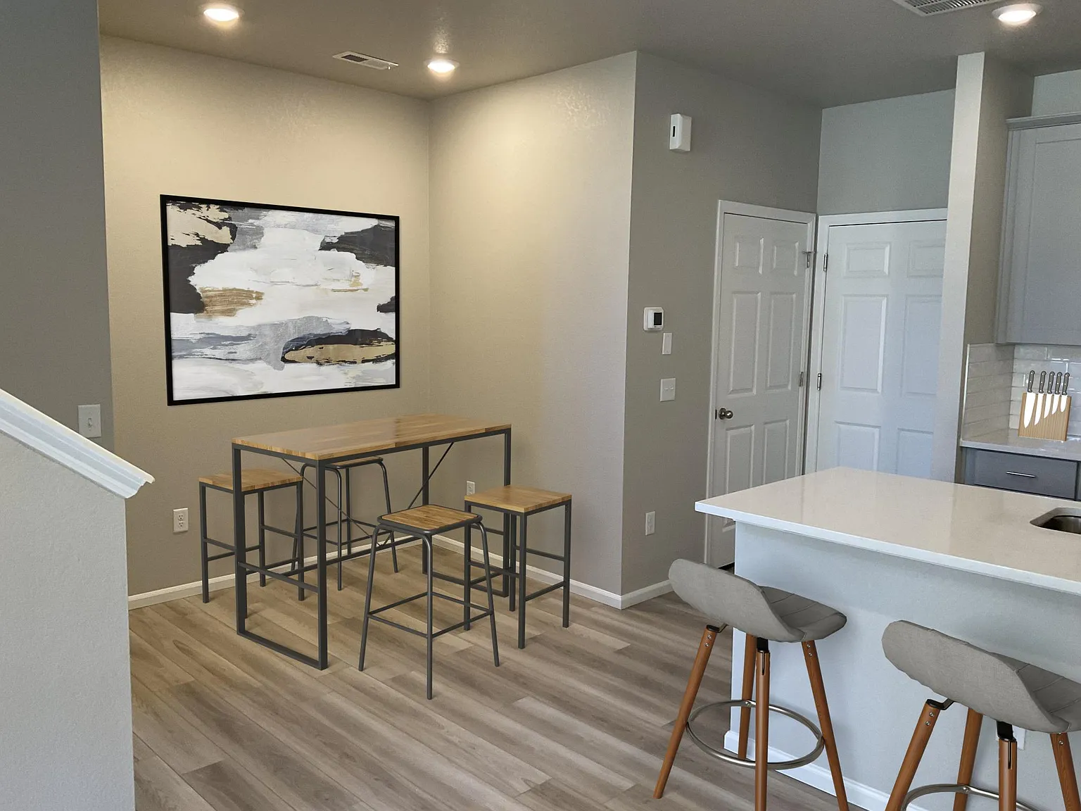 3 bed, 1428 sqft, $2,500 — Photo 3