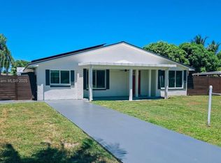 4587 Barrett St, Delray Beach, FL 33445