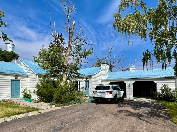 301 Illinois Ave, Valier, MT 59486
