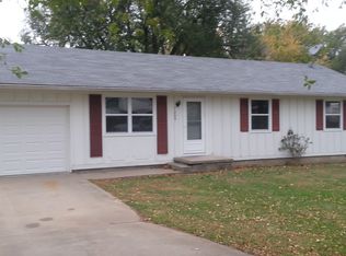 1209 N Spring St, Nevada, MO 64772